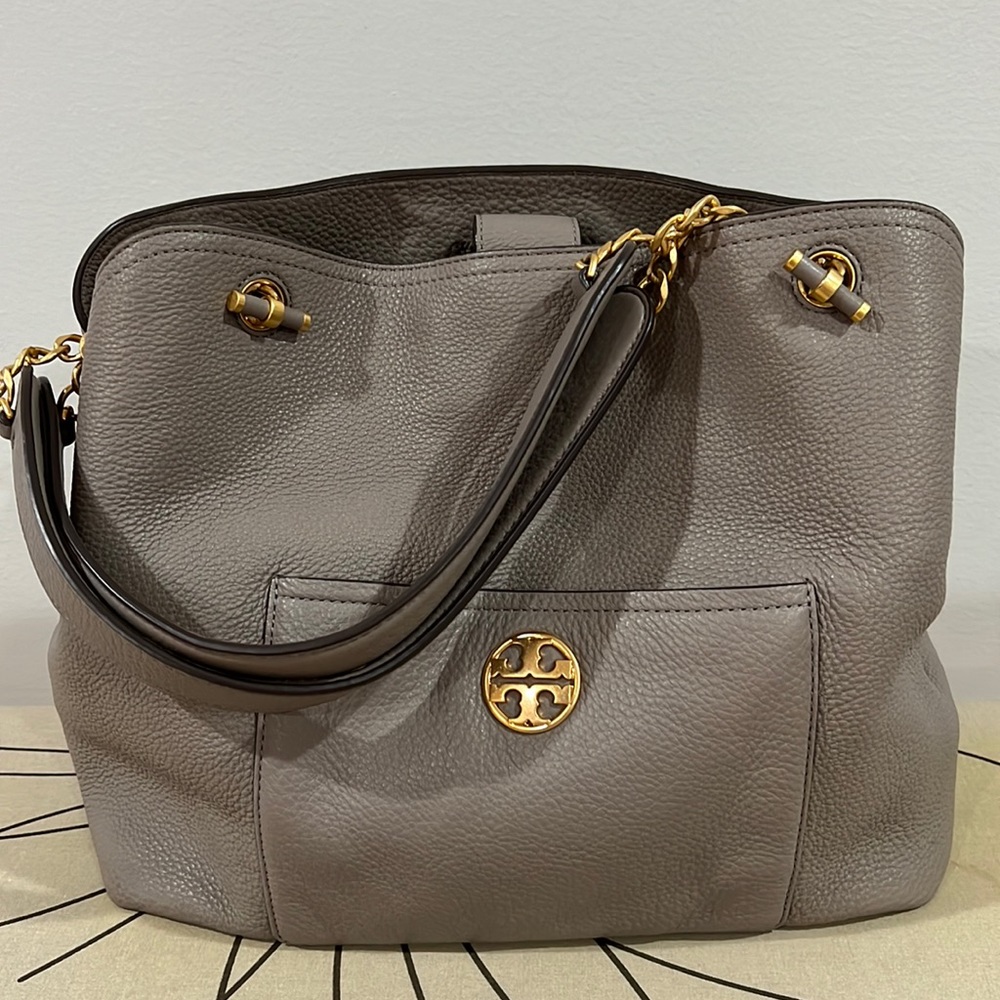 Tory Burch Chelsea Slouchy Leather Tote